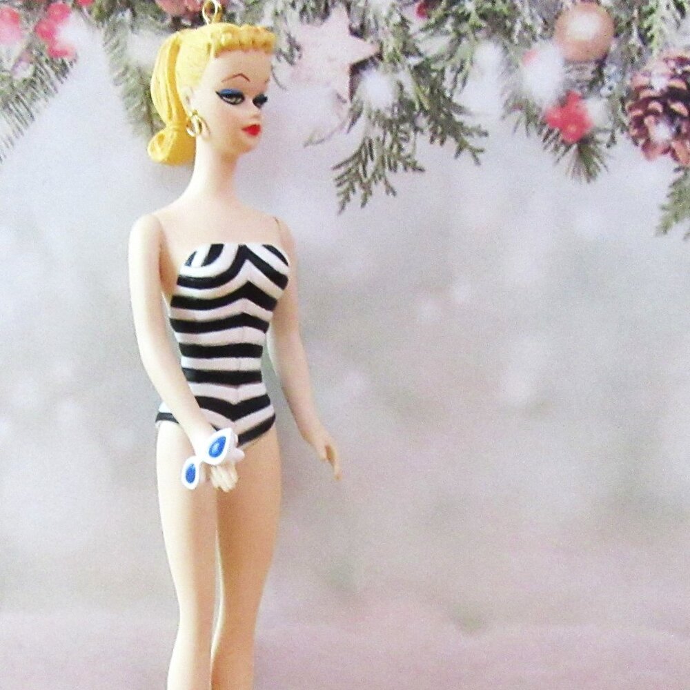 Vintage Barbie Debut 1959 Hallmark Keepsake Ornament (1994 First in Series) -box